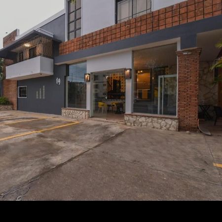 Ph 19 Guesthouse Hotel In Gazcue Santo Domingo Exteriör bild