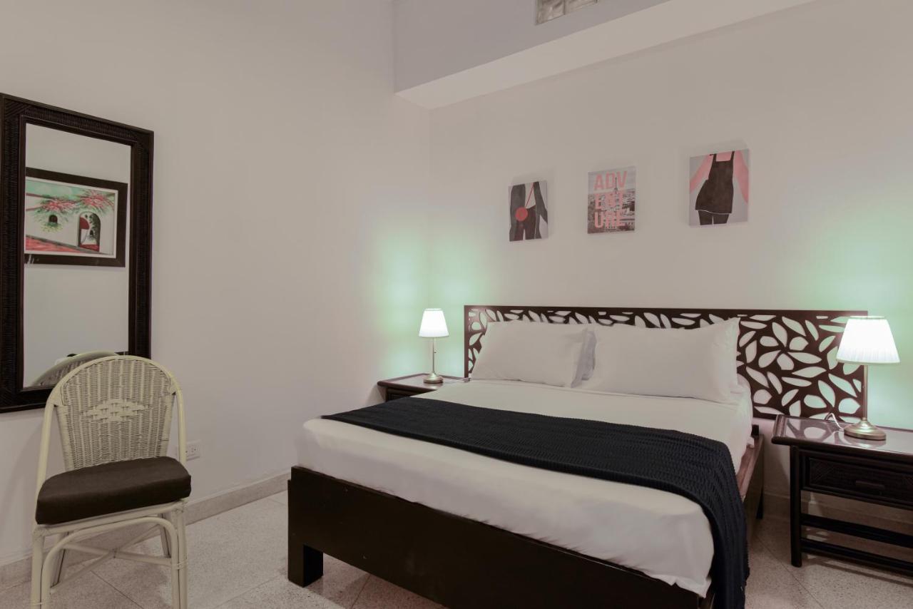 Ph 19 Guesthouse Hotel In Gazcue Santo Domingo Rum bild