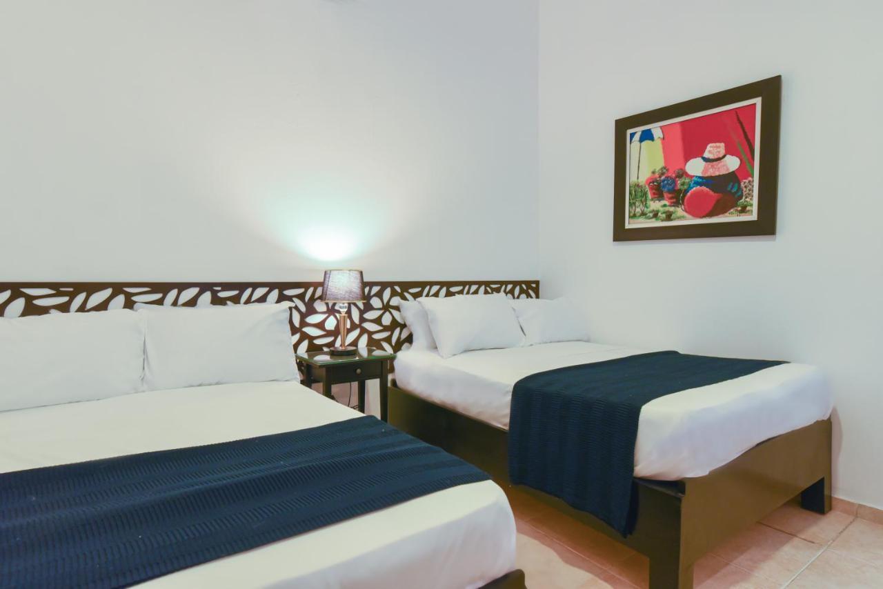 Ph 19 Guesthouse Hotel In Gazcue Santo Domingo Exteriör bild