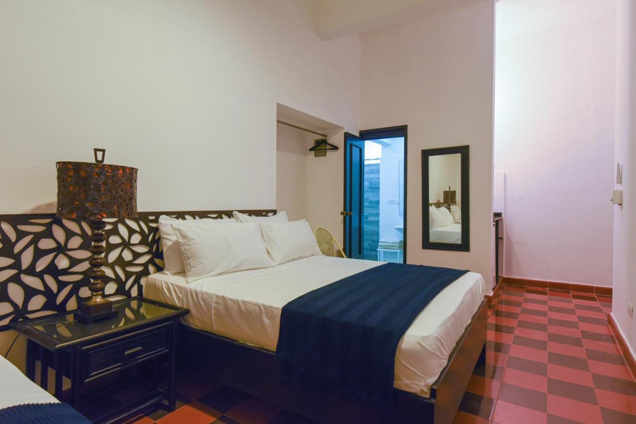 Ph 19 Guesthouse Hotel In Gazcue Santo Domingo Exteriör bild