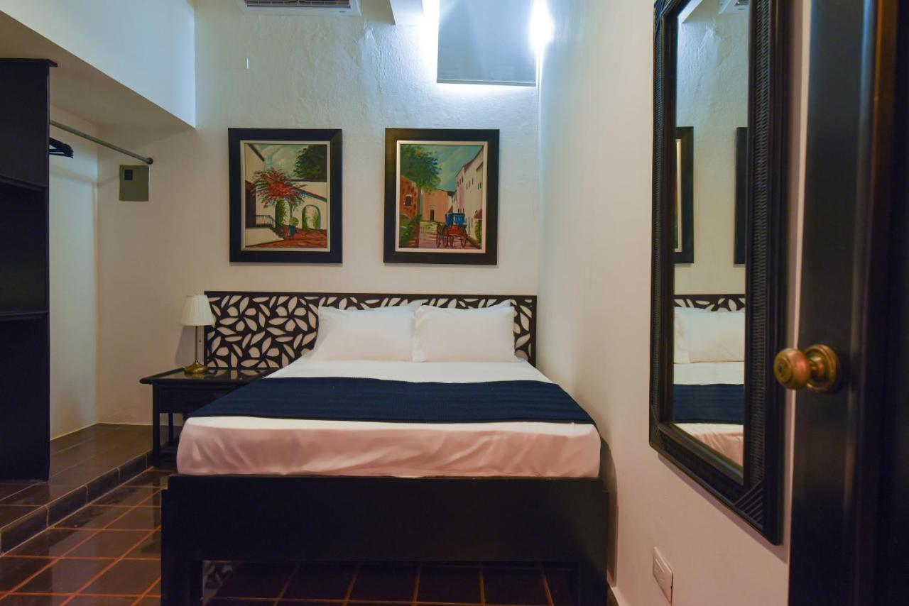 Ph 19 Guesthouse Hotel In Gazcue Santo Domingo Exteriör bild