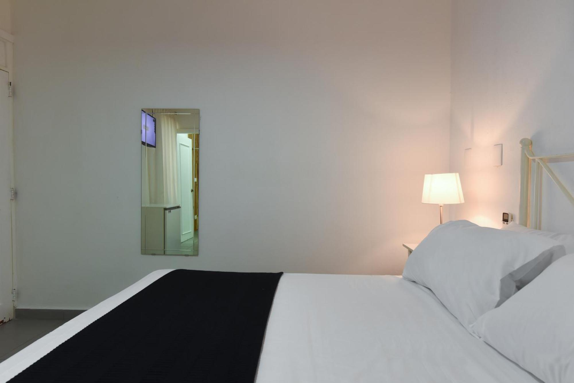 Ph 19 Guesthouse Hotel In Gazcue Santo Domingo Rum bild