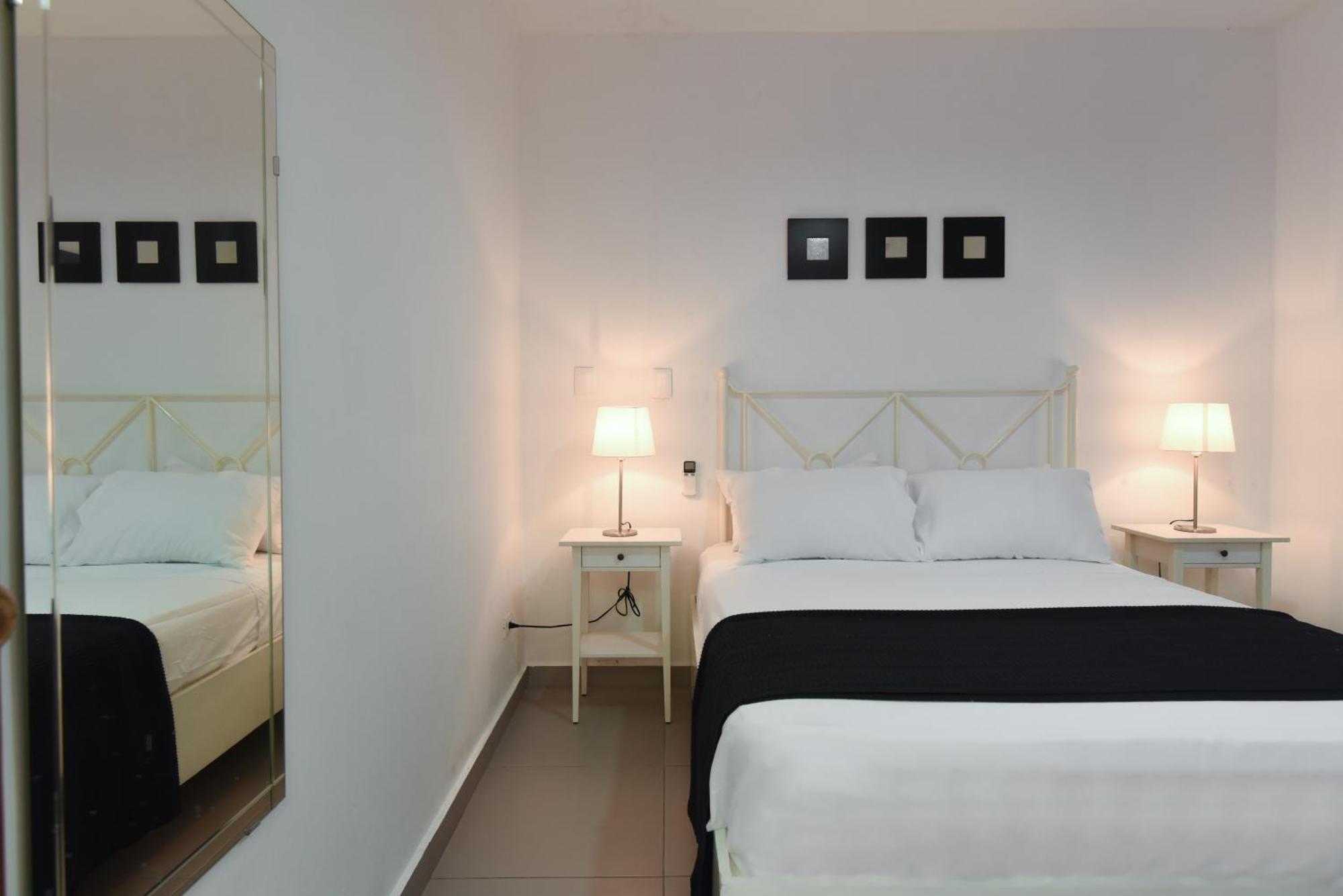 Ph 19 Guesthouse Hotel In Gazcue Santo Domingo Rum bild