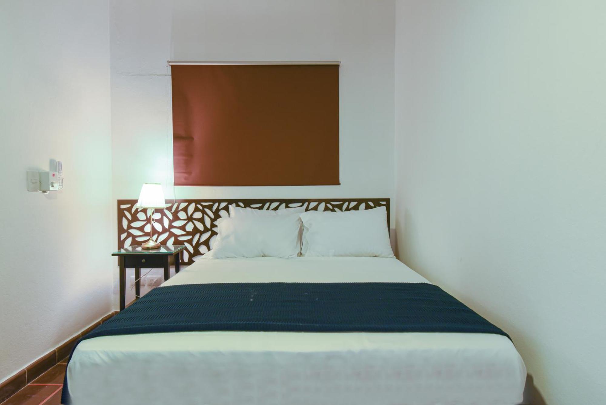 Ph 19 Guesthouse Hotel In Gazcue Santo Domingo Rum bild