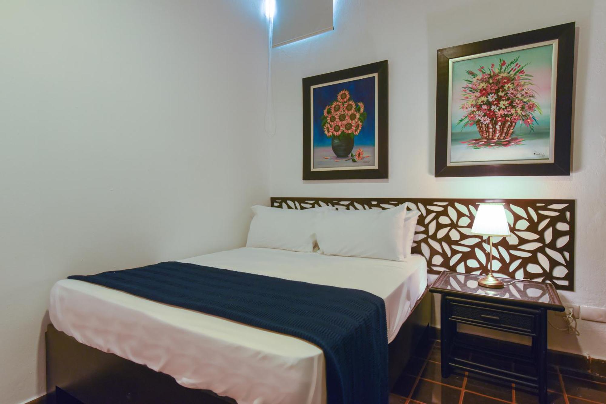 Ph 19 Guesthouse Hotel In Gazcue Santo Domingo Rum bild